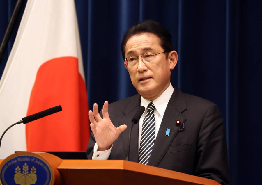Премьер-министр Японии Фумио Кисида. Обложка © ТАСС / EPA / YOSHIKAZU TSUNO / POOL