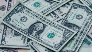 Силуанов: Подрыв доверия к доллару связан с действиями властей США