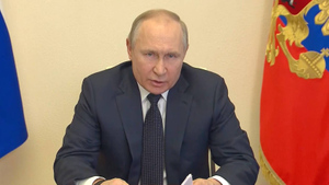 Путин поручил кабмину обеспечить доступность товаров для потребителей