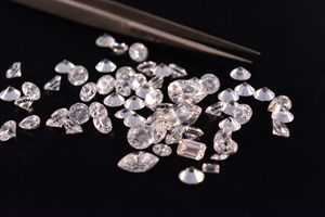 Россия возобновила экспорт необработанных алмазов в Индию