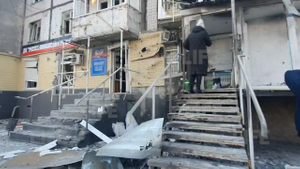 Лайф публикует видео с места гибели четырёх женщин в Донецке после обстрела ВСУ