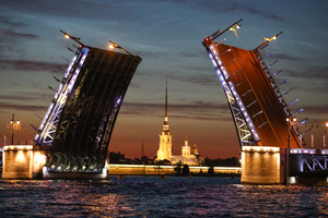 Дворцовый мост Петербурга подсветят в честь годовщины воссоединения Крыма с Россией