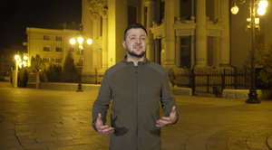"Фон живёт своей жизнью": Очередное видео Зеленского "из центра Киева" оказалось фейком