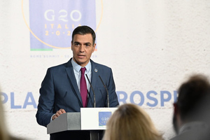 Премьер Испании объявил о поставке Украине наступательного оружия