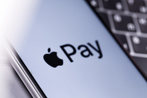 Политолог Данюк спрогнозировал возобновление работы Apple Pay в России