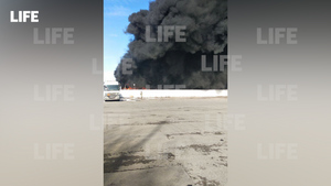 Пожар на нефтебазе в Нижегородской области. Фото © LIFE