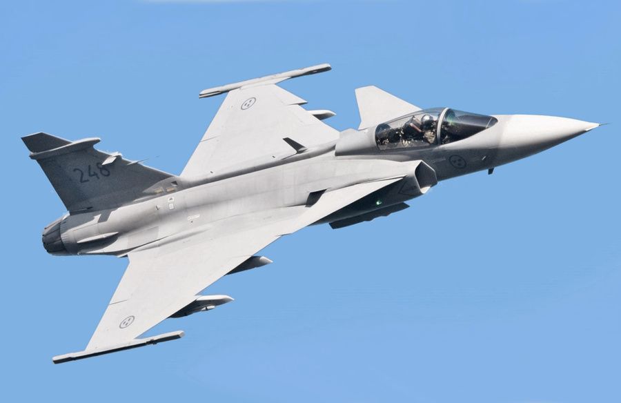 Истребитель Jas 39 Gripen. Обложка © Wikipedia