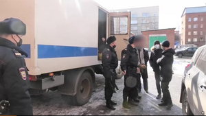 В Иркутске таксиста похитили ради 10 млн рублей и несколько дней держали на цепи в подвале