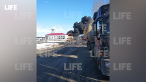 Шесть цистерн с дизелем загорелись на нефтебазе в Нижегородской области