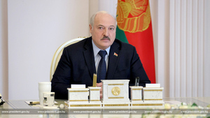 Лукашенко вновь заявил, что у Белоруссии нет "планов воевать на Украине"