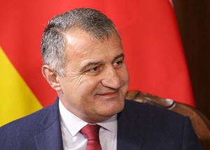 Бибилов заявил, что Южная Осетия не будет затягивать с референдумом о вхождении в РФ