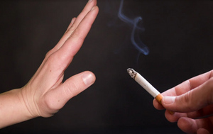 Нарколог Смышляев рассказал, что 20% россиян могут бросить курить из-за повышения цен