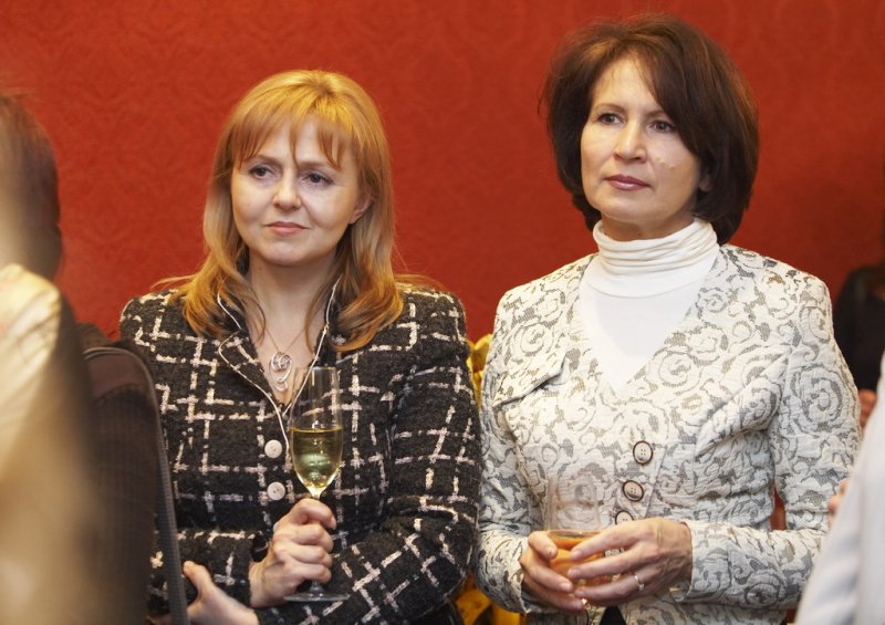Инна Авакова (слева). Фото © avakov.com 