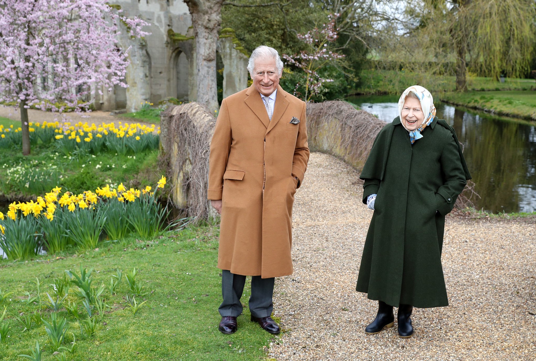 Наследник британского престола принц Чарльз и королева Елизавета II. Фото © Twitter / ClarenceHouse