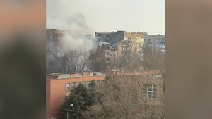 В Донецке под обстрел со стороны ВСУ попала жилая многоэтажка