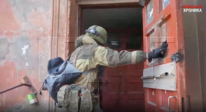 "Мирные есть? Это русская армия": Появилось видео работы ВС России на подходах к "Азовстали" в Мариуполе