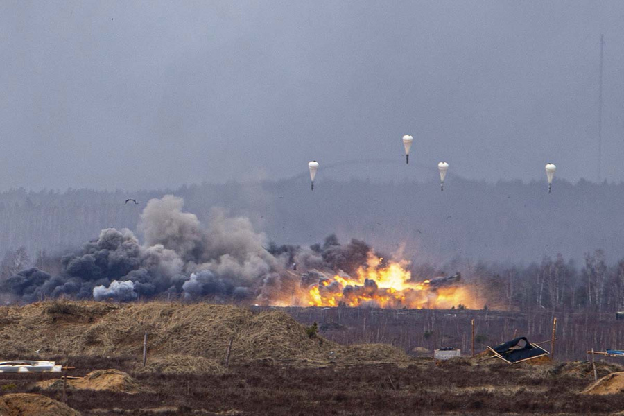Российские военные прорвали линию обороны ВСУ у Дзержинска. Обложка © VK / Минобороны РФ