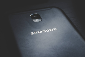 Samsung объяснил, с чем связана приостановка поставок в Россию
