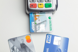 Истекшие карты Visa и Mastercard автоматически перевыпустят на базе "Мир"
