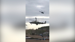 Минобороны РФ показало работу ударных вертолётов Ка-52 "Аллигатор" на Украине