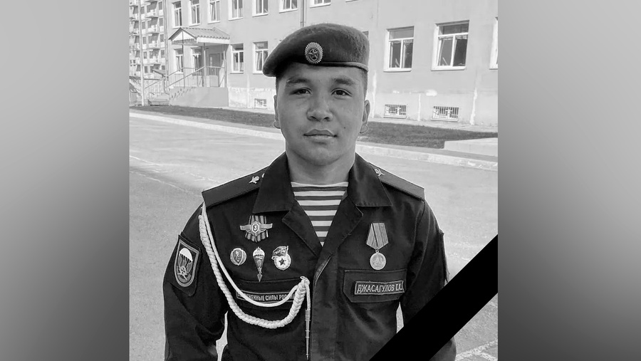 <p>Младший сержант Темирлан Джасагулов. Фото © Instagram / <a href="https://www.instagram.com/p/Ca4lKxCj_CR/" target="_blank" rel="noopener noreferrer">babushkin_iyu</a></p>