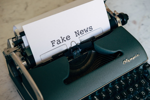 Политтехнолог Маркелов назвал главные цели СМИ, распространяющих ложные новости