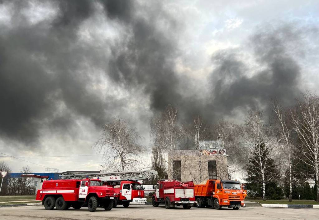 Губернатор Гладков заявил о полной локализации пожара на нефтебазе в Белгороде