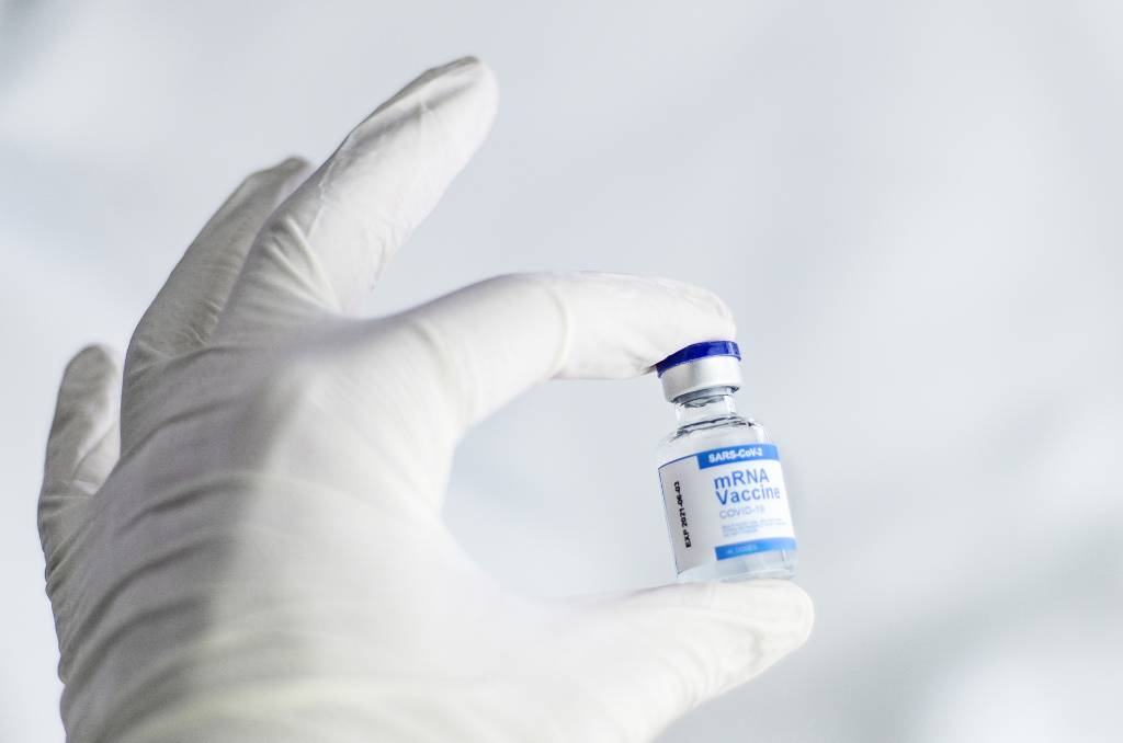Минздрав РФ зарегистрировал первую в мире назальную вакцину против ковида