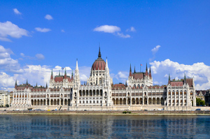 В Венгрии объявили официальные результаты парламентских выборов