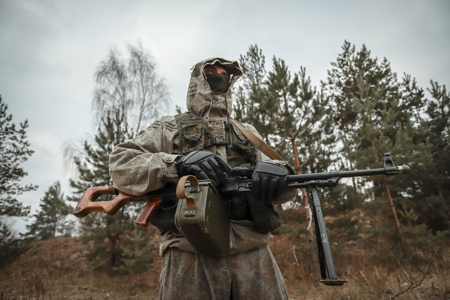 Выплату за гибель на СВО не получат отцы, не платившие алименты. Обложка © VK / Минобороны РФ