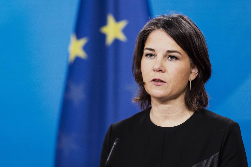 Глава МИД ФРГ выступила за переговоры о вступлении Албании и Северной Македонии в ЕС