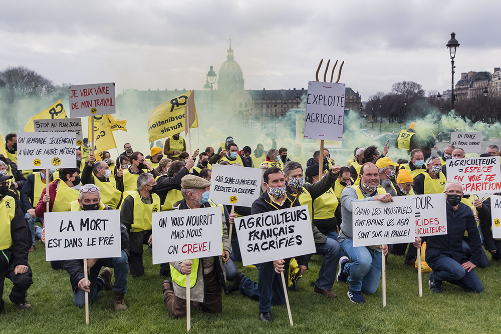 Митинг c призывом обратить внимание на проблемы сельского хозяйства во Франции. Фото © ТАСС / ZEUS / ZUMA