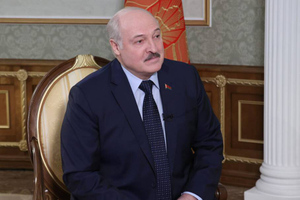 Лукашенко заявил, что вместе с Путиным ещё покажет миру "кузькину мать"