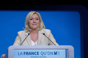 Ле Пен намерена вывести Францию из командования НАТО в случае победы на выборах