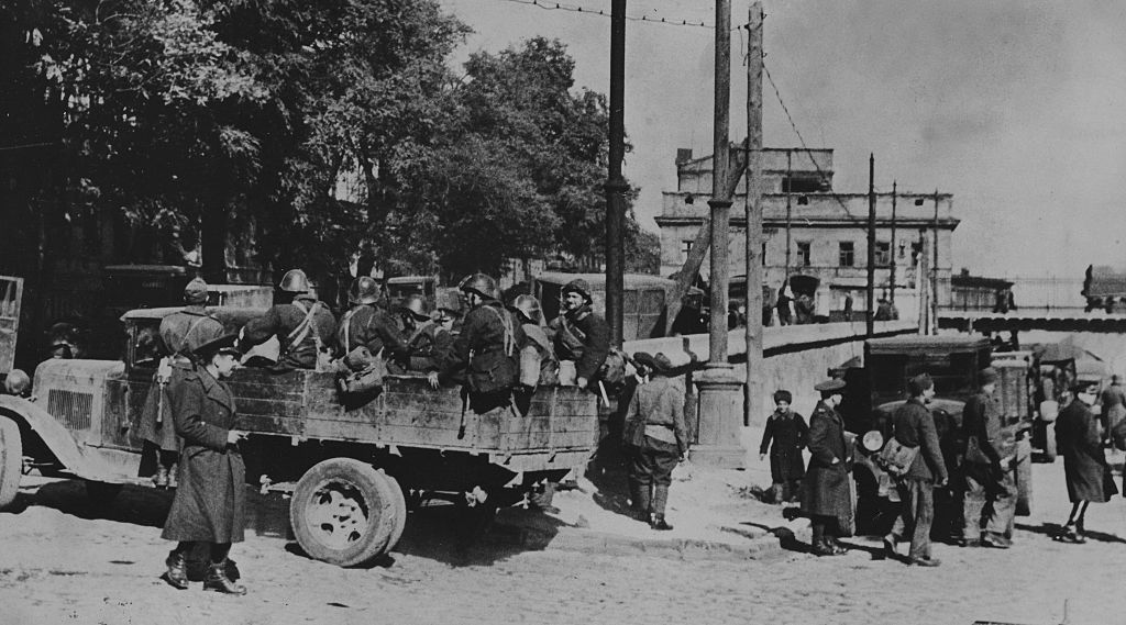 Румынские войска в захваченной Одессе. 21 октября 1941 года. Фото © Getty Images / Mondadori