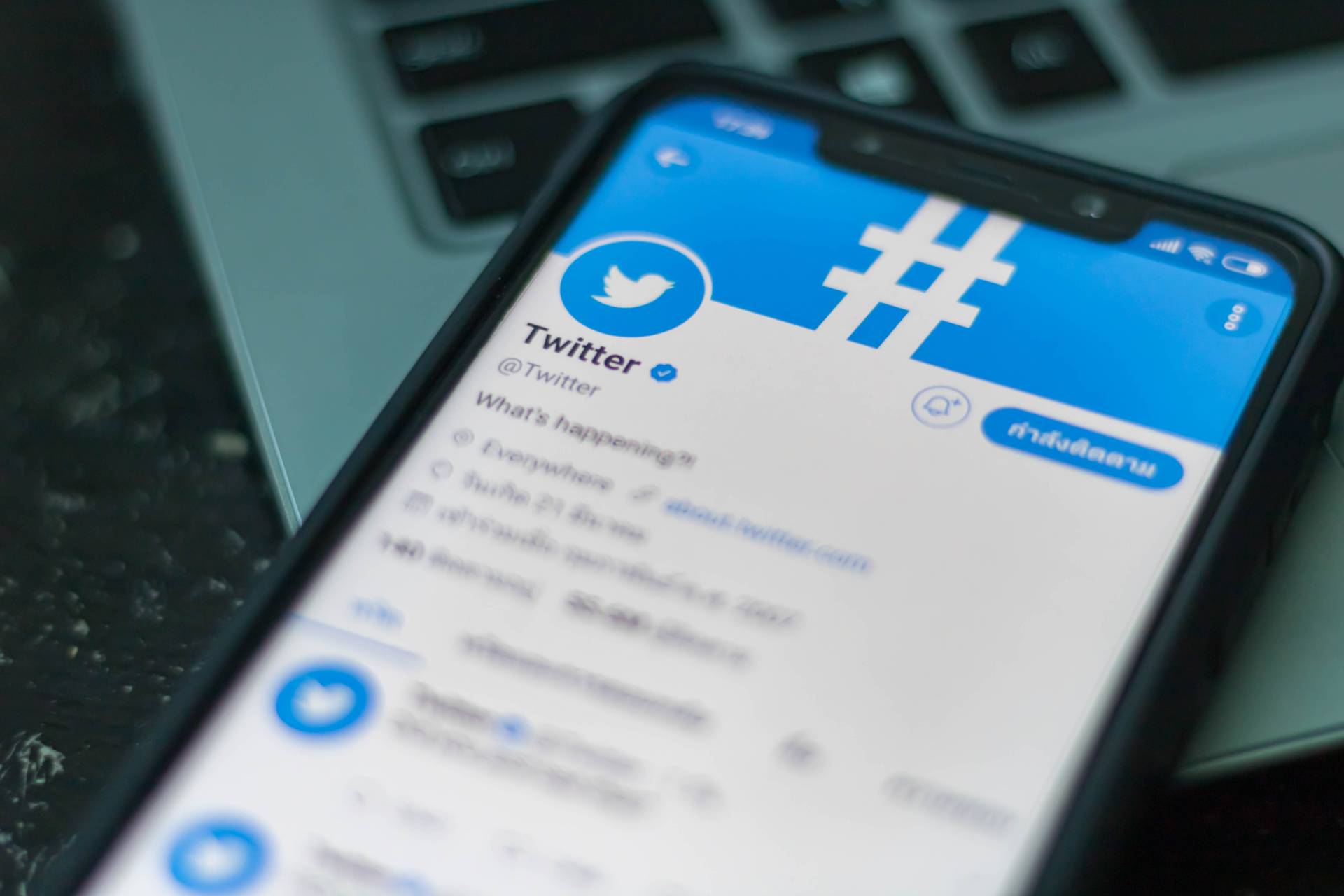Крупнейший акционер Twitter отклонил предложение Илона Маска о покупке соцсети
