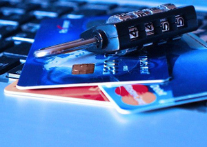 ЦБ рекомендовал банкам на время ограничивать онлайн-доступ к подозрительным счетам