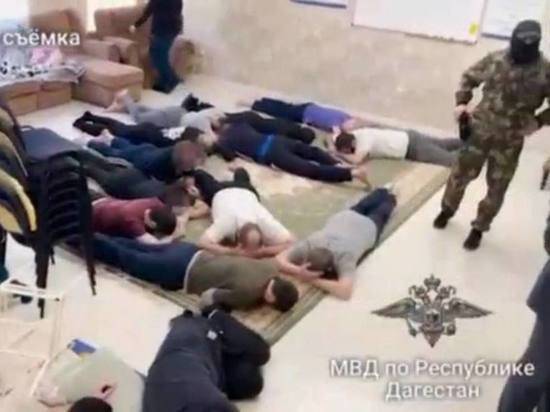 В Дагестане полиция взяла штурмом реабилитационный центр, где силой удерживали пациентов