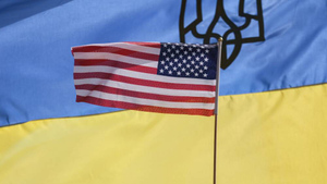 Американцы возмутились флагом Украины над рестораном и потребовали "стейков без нацизма"