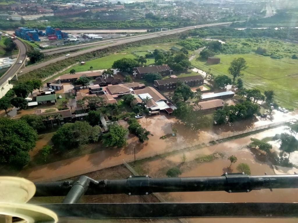 Последствия наводнения в провинции Квазулу-Натал. Фото © Twitter / SANDF_ZA