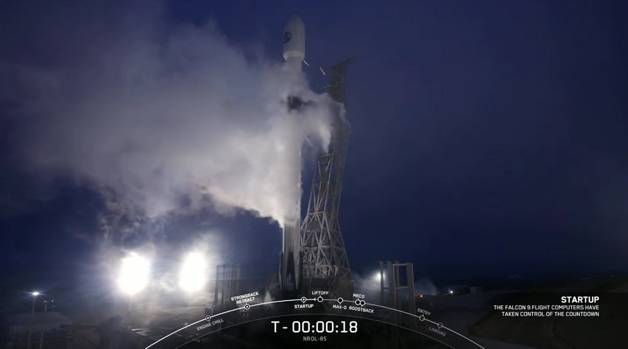 Запуск ракеты-носителя Falcon 9 со спутником. Скриншот © Youtube / SpaceX