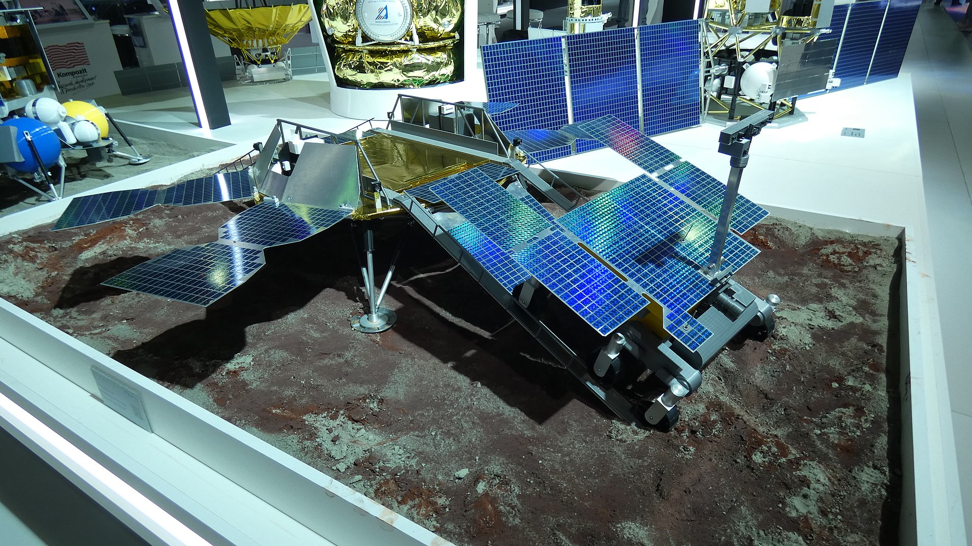 Модель посадочного модуля и марсохода на МАКС-2021. Фото © Wikipedia