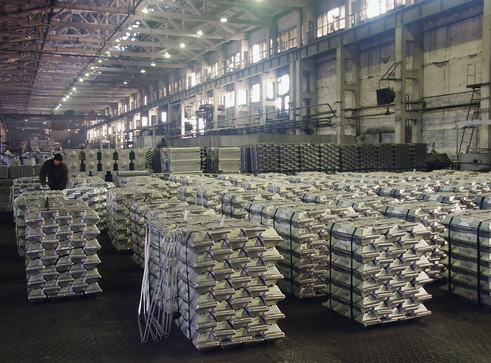 Готовая продукция (на снимке) Новокузнецкого алюминиевого завода. Фото © ТАСС / Кузярин Анатолий