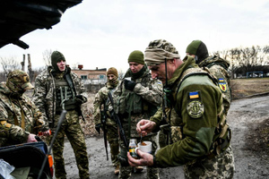 Пентагон решил обучать украинских военных обращению с американскими гаубицами
