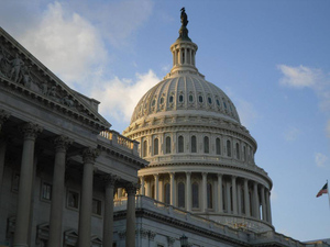 Конгресс США работает над запросом Байдена о выделении 33 млрд долларов Украине