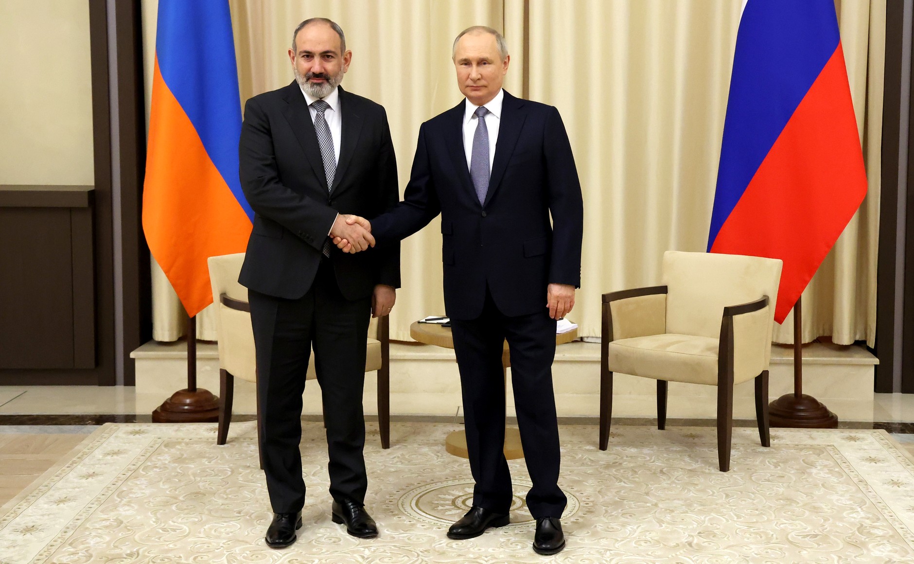 Путин и Пашинян договорились усилить борьбу с неонацизмом