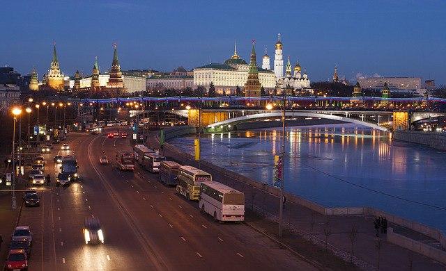 Власти Москвы опровергли информацию о возможности увеличения майских праздников 