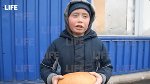 Школьник из Мариуполя рассказал Лайфу, почему подарил игрушечный танк военному ДНР