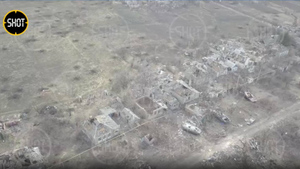 Разгромленные ВСУ жилые районы в Марьинке сняли с коптера