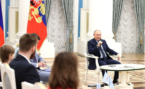 Путин назвал очень востребованной платформу "Россия — страна возможностей"